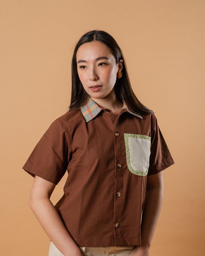 Brown oversized shirt with Binakol collar and pocket